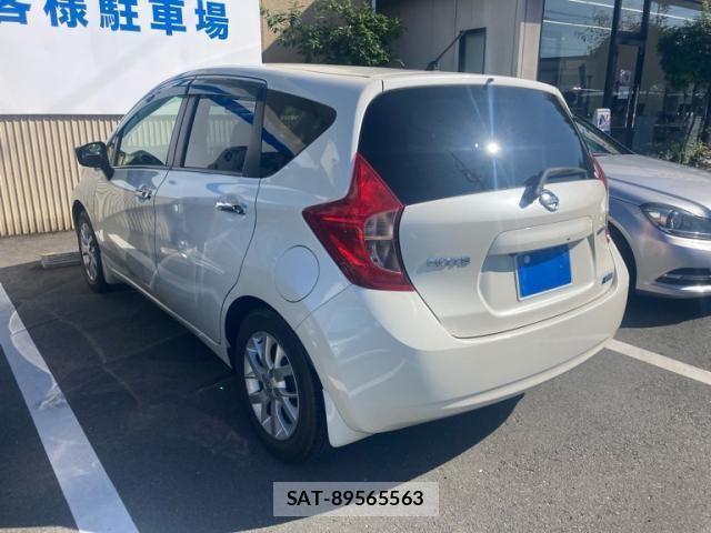 Nissan NOTE 2015-08 8146367-2