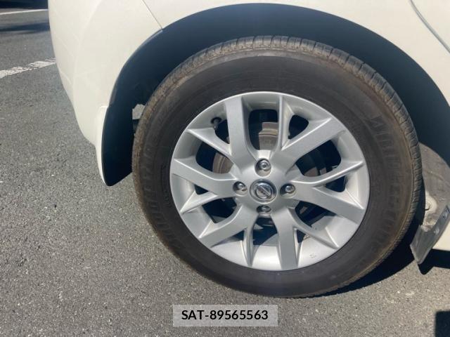 Nissan NOTE 2015-08 8146367-5