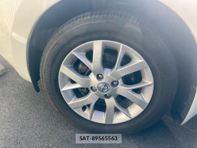 Nissan NOTE 2015-08 8146367-7