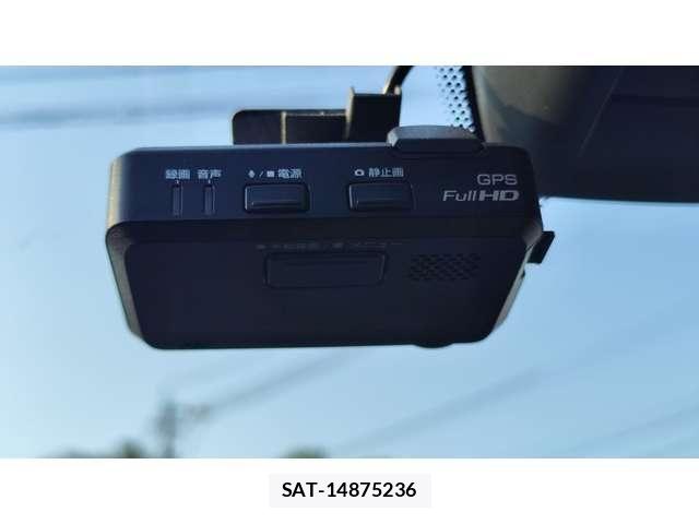 Nissan NOTE 2017-09 8158941-27