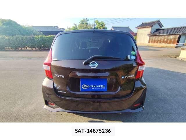 Nissan NOTE 2017-09 8158941-6