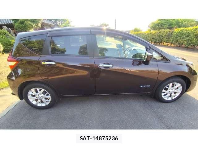Nissan NOTE 2017-09 8158941-7