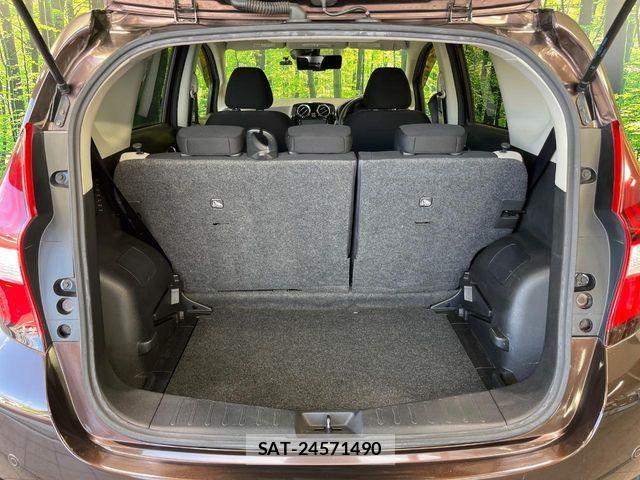 Nissan NOTE 2017-07 8158943-9