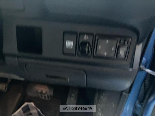 Nissan NOTE 2012-02 8158948-12