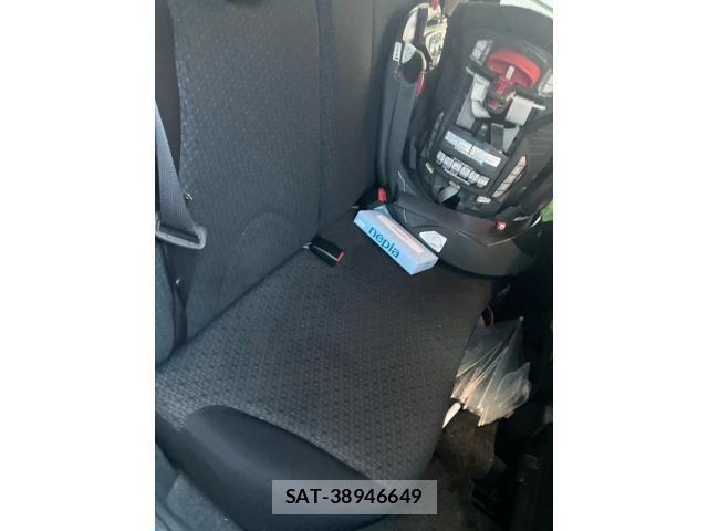 Nissan NOTE 2012-02 8158948-20