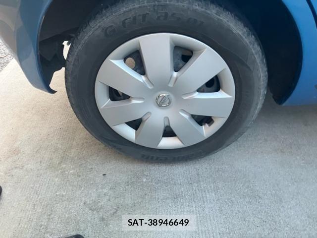 Nissan NOTE 2012-02 8158948-7