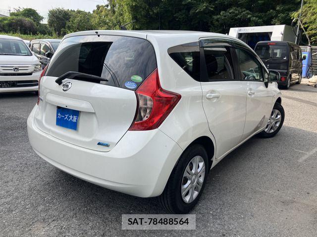 Nissan NOTE 2013-09 8158945-3
