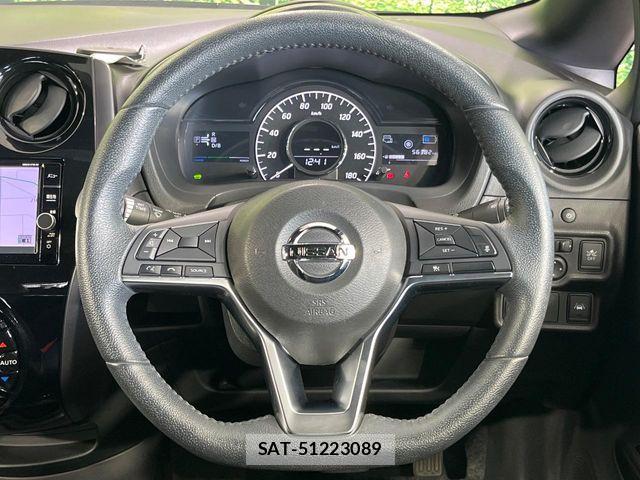 Nissan NOTE 2017-09 8209289-11