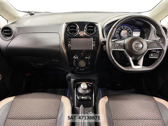 Nissan NOTE 2017-03 8209279-1