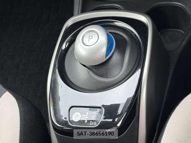 Nissan NOTE 2017-03 8209290-11