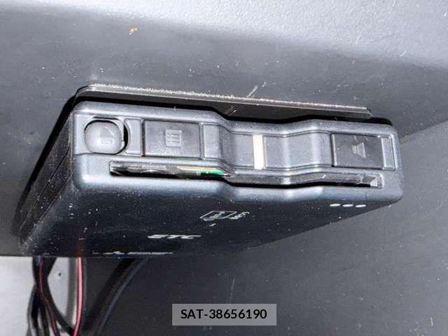 Nissan NOTE 2017-03 8209290-15