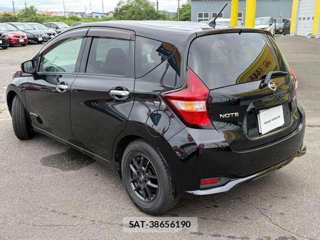 Nissan NOTE 2017-03 8209290-19