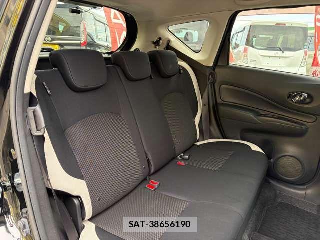 Nissan NOTE 2017-03 8209290-4