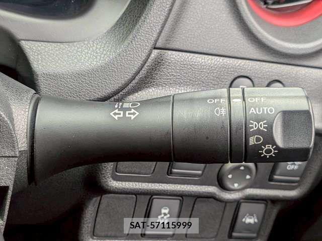 Nissan NOTE 2019-08 8209263-11