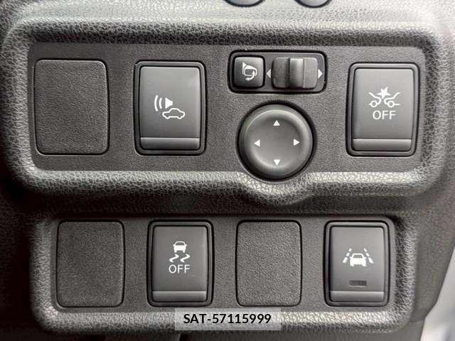 Nissan NOTE 2019-08 8209263-12