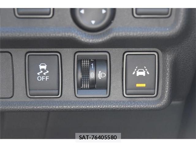 Nissan NOTE 2018-09 8209286-16