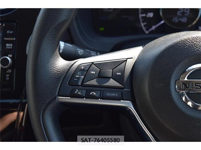 Nissan NOTE 2018-09 8209286-6