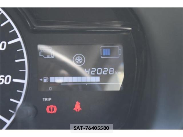 Nissan NOTE 2018-09 8209286-8
