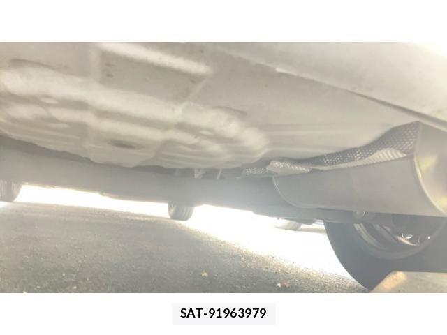 Nissan NOTE 2013-01 8209318-24