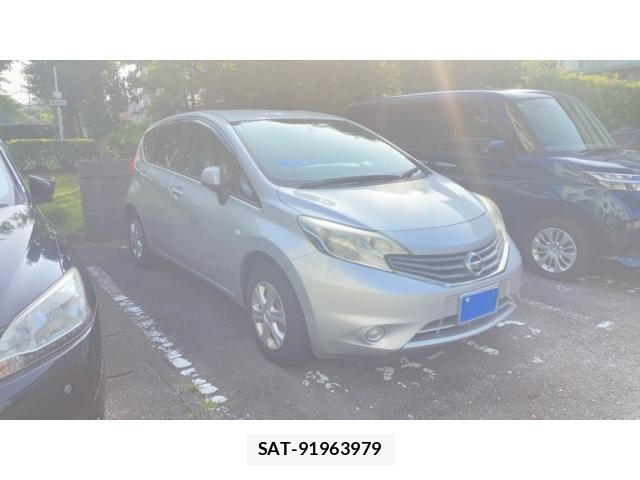 Nissan NOTE 2013-01 8209318-1