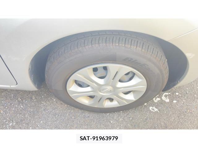 Nissan NOTE 2013-01 8209318-7