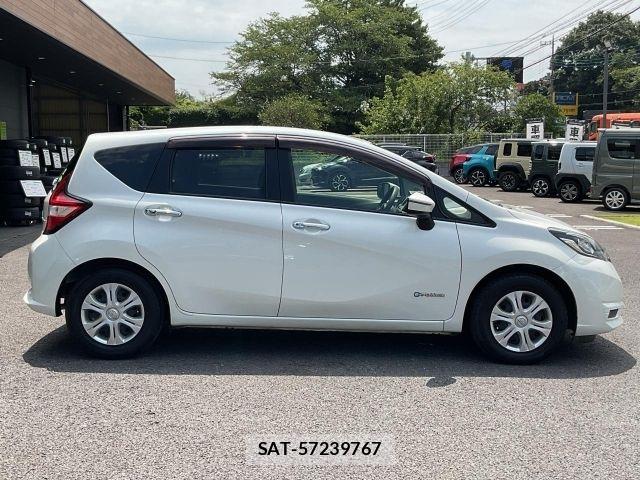 Nissan NOTE 2016-11 8209287-16