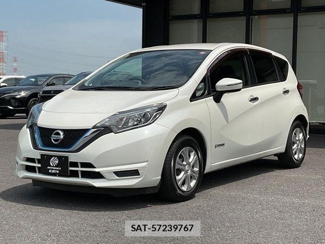 Nissan NOTE 2016-11 8209287-5