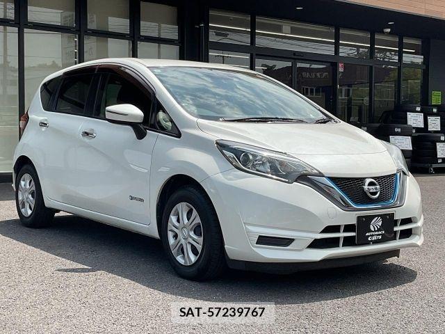Nissan NOTE 2016-11 8209287-6