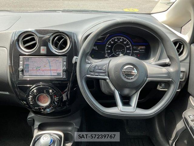 Nissan NOTE 2016-11 8209287-7