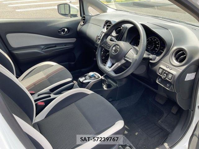 Nissan NOTE 2016-11 8209287-8