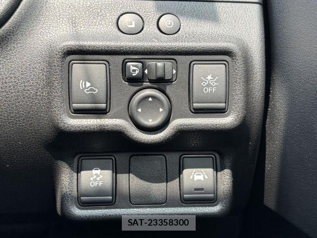 Nissan NOTE 2017-09 8209283-13