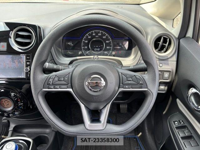Nissan NOTE 2017-09 8209283-17
