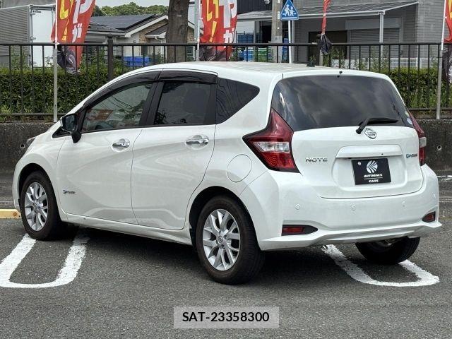 Nissan NOTE 2017-09 8209283-23