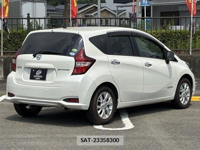 Nissan NOTE 2017-09 8209283-2
