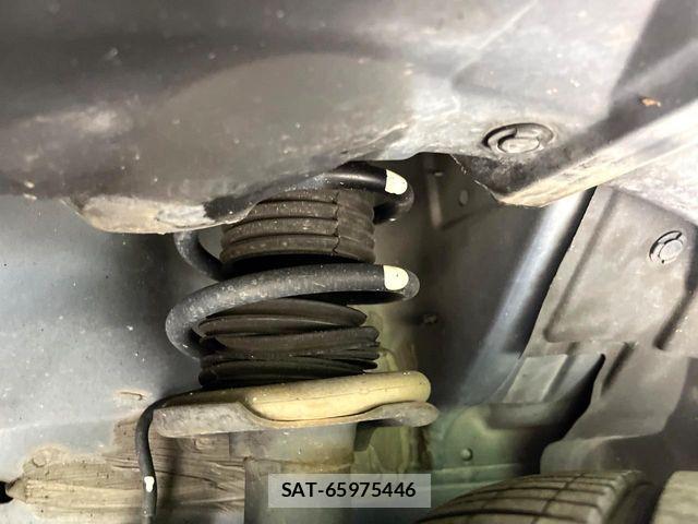 Nissan NOTE 2014-06 8209297-19