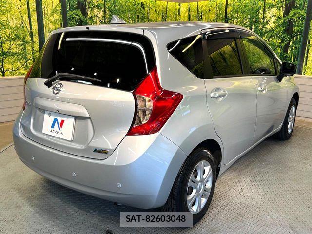 Nissan NOTE 2014-12 8209310-16