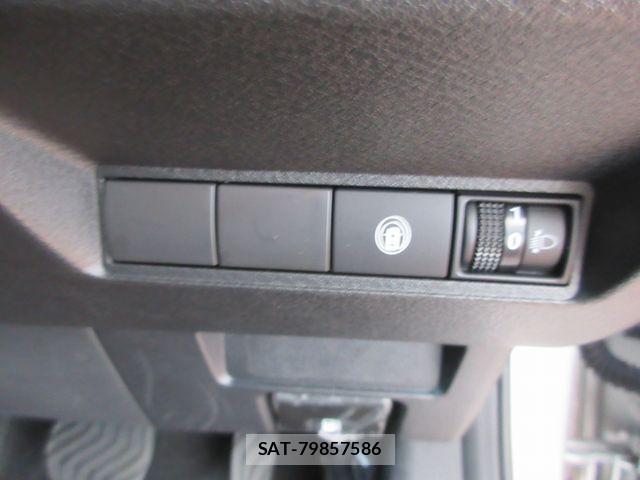 Nissan NOTE 2022-04 8209278-4