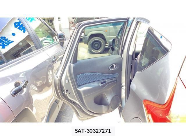 Nissan NOTE 2016-02 8209301-12