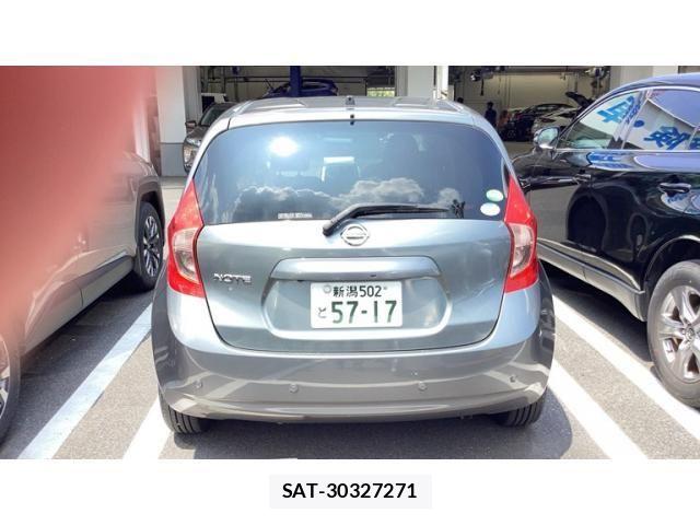 Nissan NOTE 2016-02 8209301-1