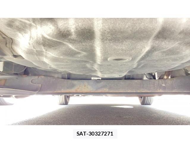 Nissan NOTE 2016-02 8209301-5