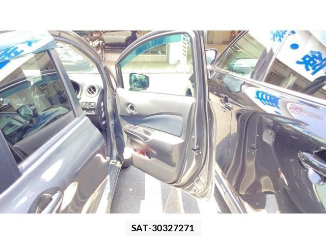Nissan NOTE 2016-02 8209301-6