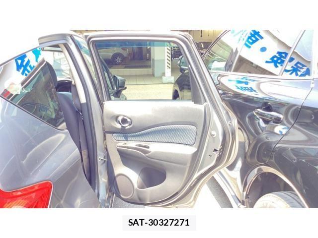 Nissan NOTE 2016-02 8209301-8