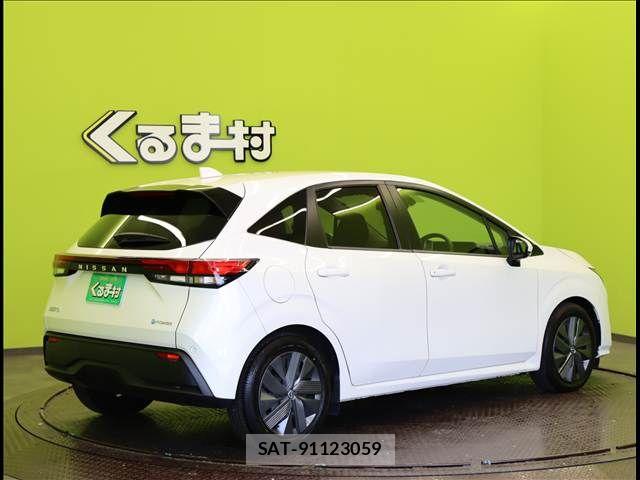 Nissan NOTE 2022-11 8209268-1