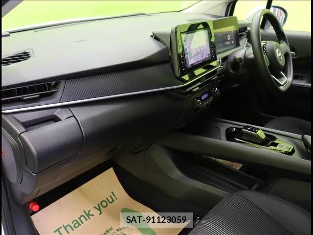 Nissan NOTE 2022-11 8209268-25