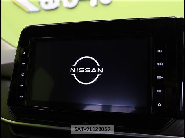 Nissan NOTE 2022-11 8209268-3