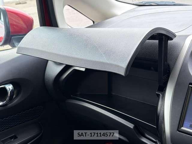Nissan NOTE 2015-09 8209299-14