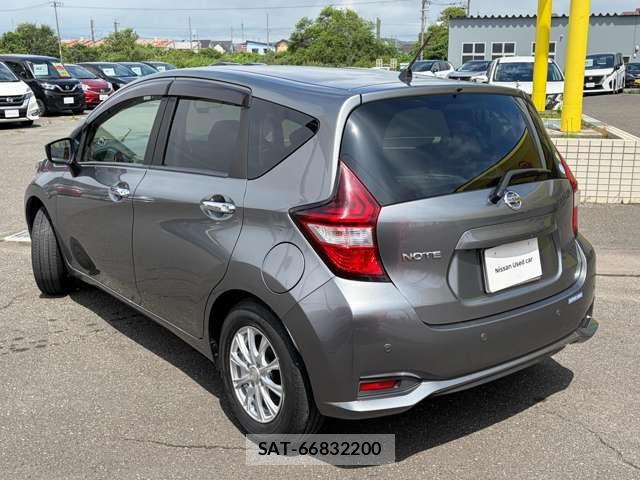 Nissan NOTE 2020-12 8209285-18