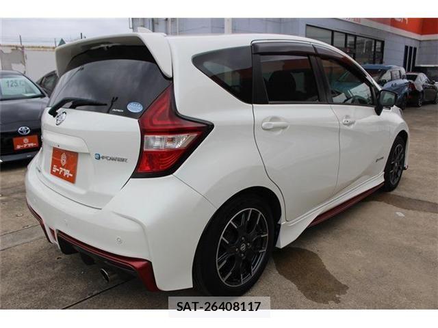 Nissan NOTE 2017-04 8209280-12