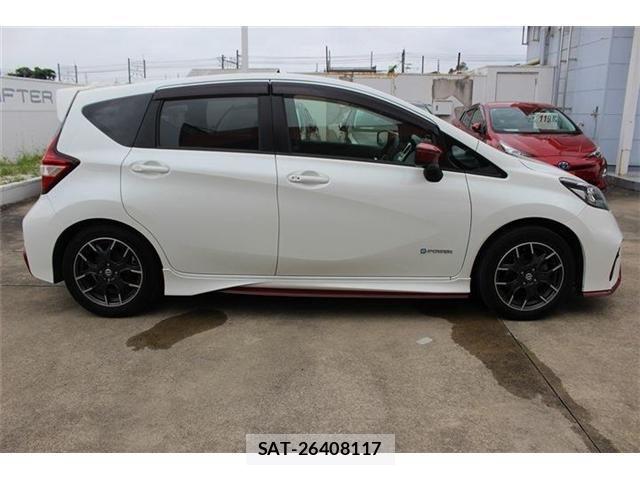 Nissan NOTE 2017-04 8209280-13