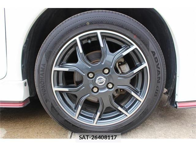 Nissan NOTE 2017-04 8209280-23